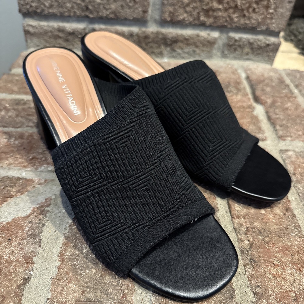 Adrienne Vittadini Womens Black Geometric Fabric Slide Mule Block Heel Size 7.5M